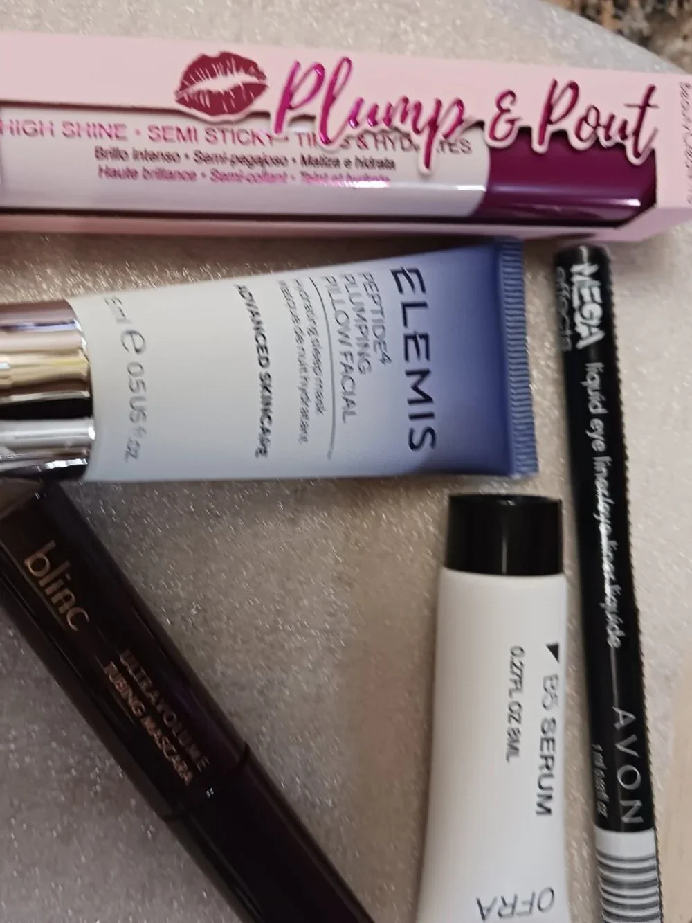 GLAM/MAKEUP BAG WITH 5 PRODUCTS ~~NEW~~